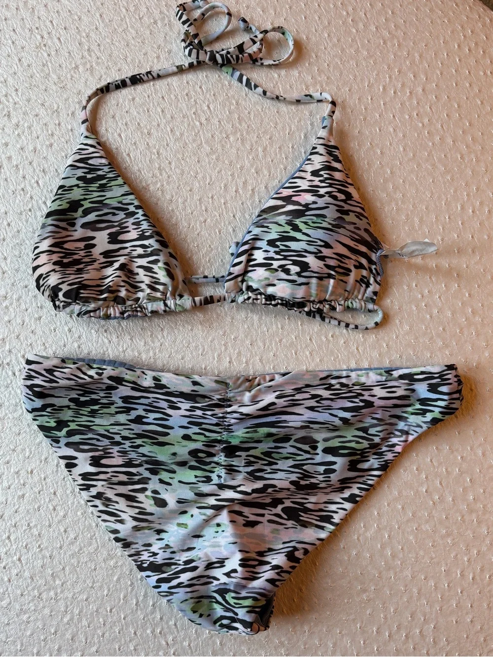 NWT BECCA Blue Animal Instincts Reversible String Bikini Set M Top & L Bottoms